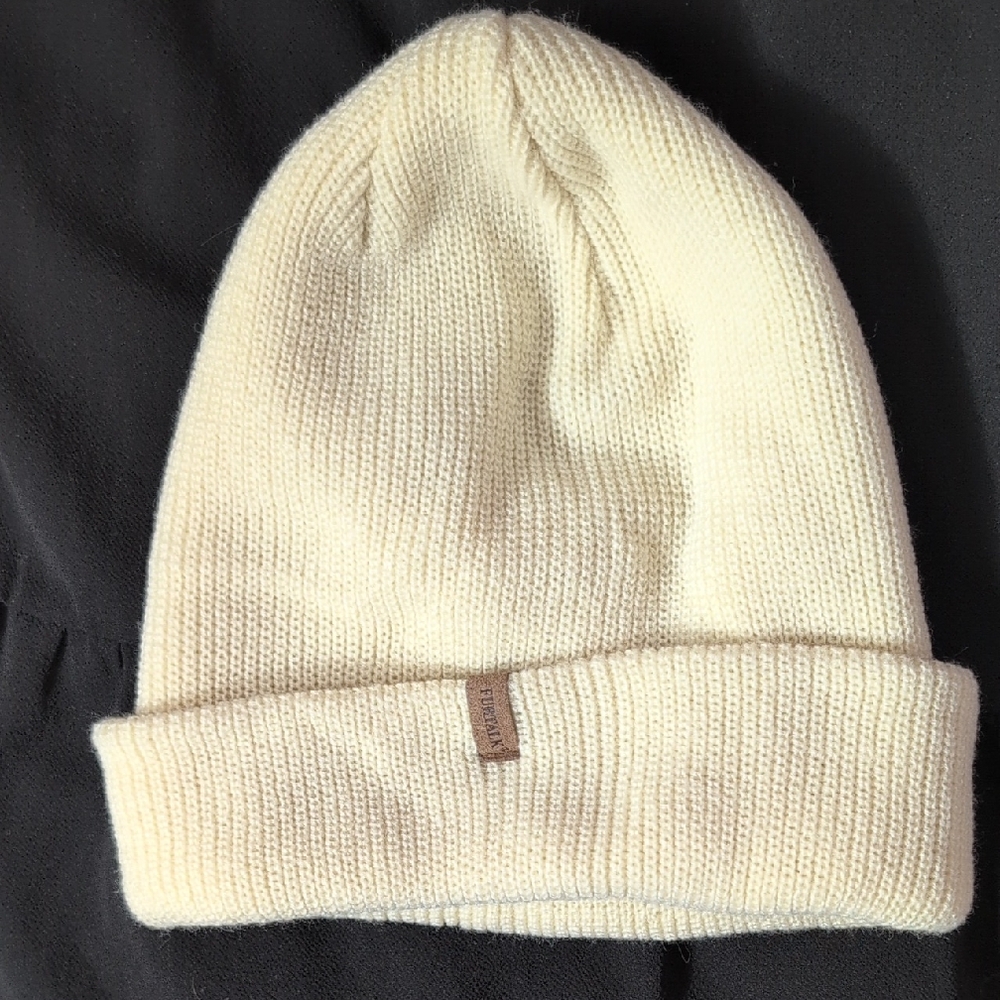 Furtalk Fisherman Beanie for Men Women Sytlish Short Cuff Cap Cream Knit Beanie